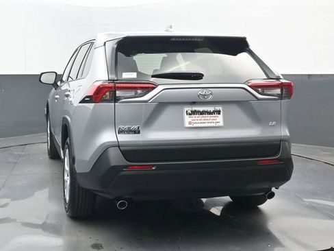 Used 2025 Toyota RAV4 LE FWD image 17