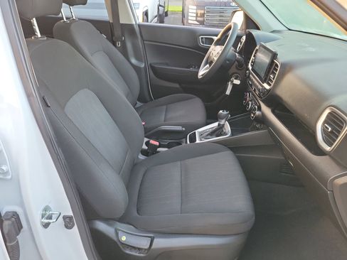 Certified 2020 Hyundai Venue SE image 20
