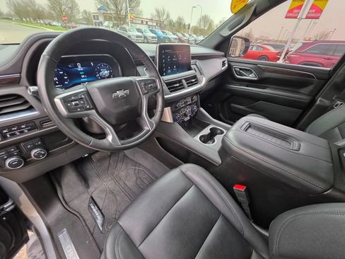 Used 2023 Chevrolet Tahoe Z71 w/ Luxury Package AWD/4WD image 20