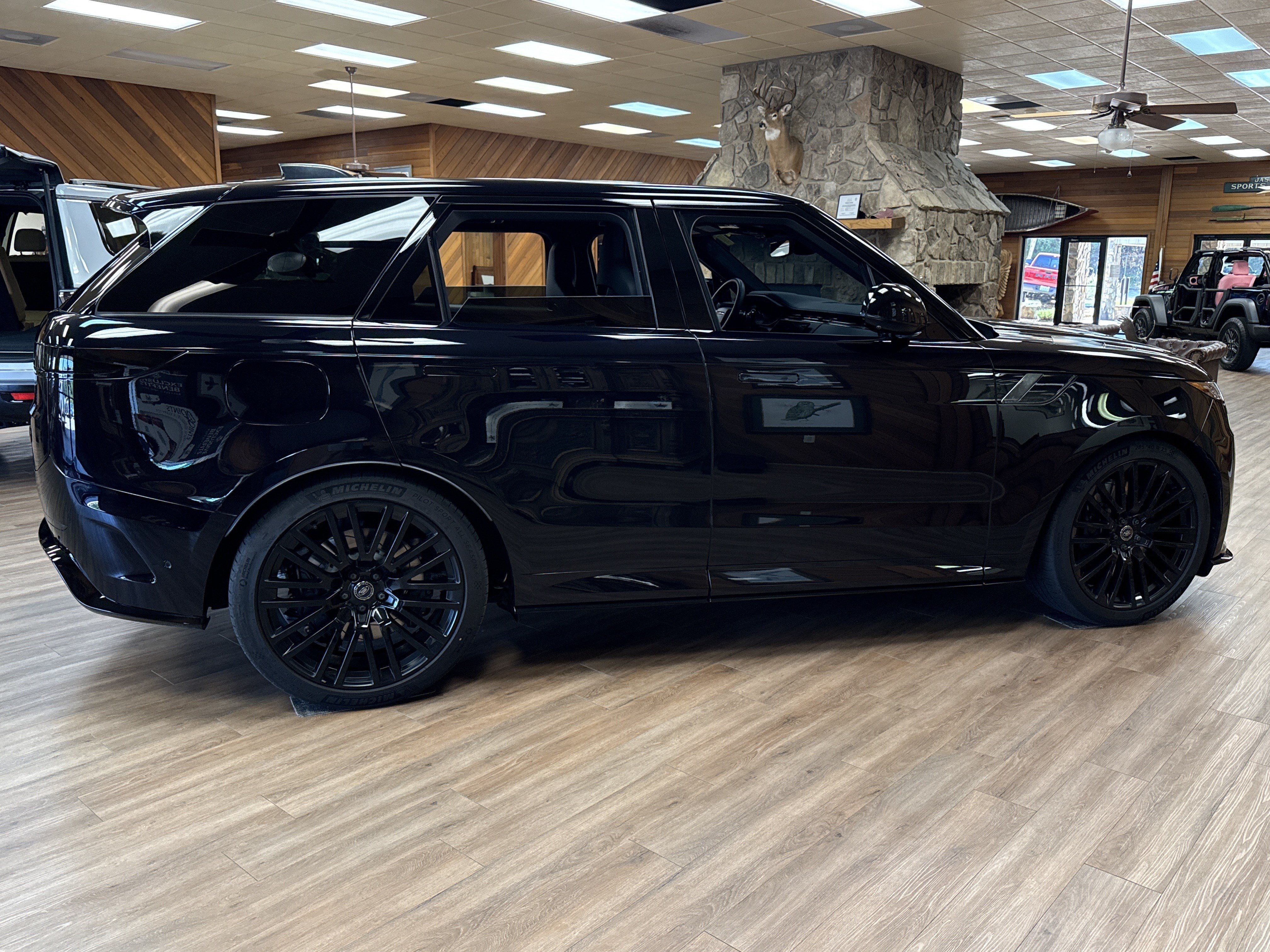 Used 2025 Land Rover Range Rover Sport SV Edition Two AWD/4WD image 8