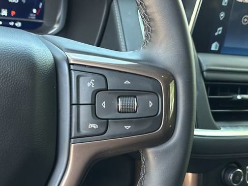 Used 2024 Chevrolet Suburban High Country image 23