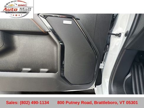 Used 2023 GMC Sierra 1500 AT4 w/ AT4 Premium Package image 39