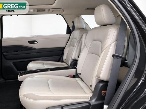 Used 2022 Nissan Pathfinder SL w/ SL Premium Package FWD image 11