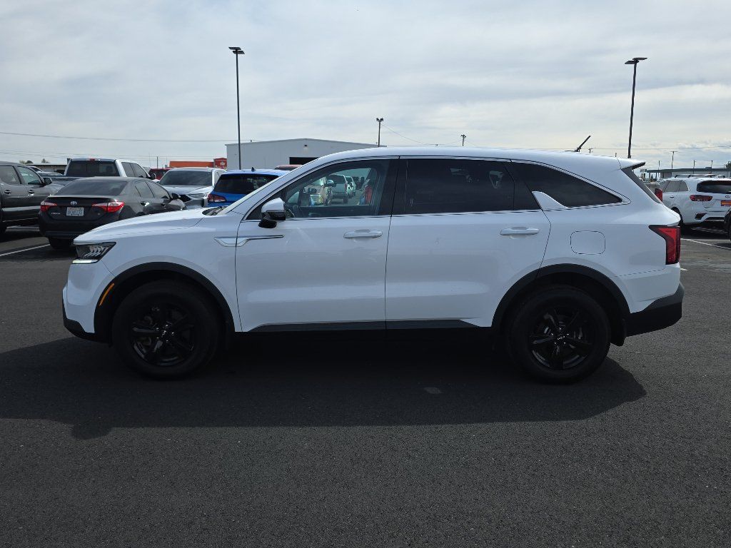 Used 2022 Kia Sorento LX AWD/4WD image 4