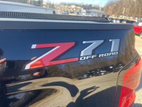 Used 2018 Chevrolet Silverado 1500 LT w/ All Star Edition image 9