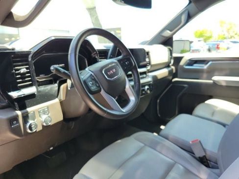 Used 2025 GMC Sierra 1500 SLT RWD image 8