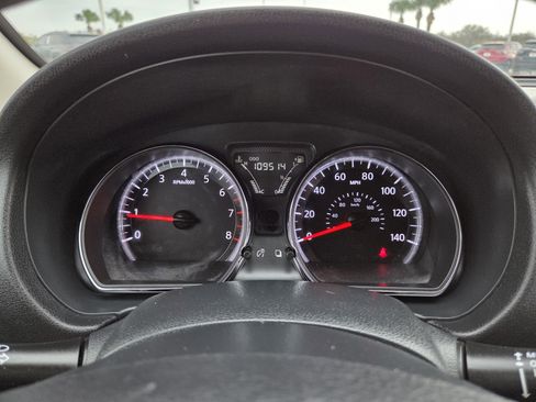 Used 2017 Nissan Versa SV image 31