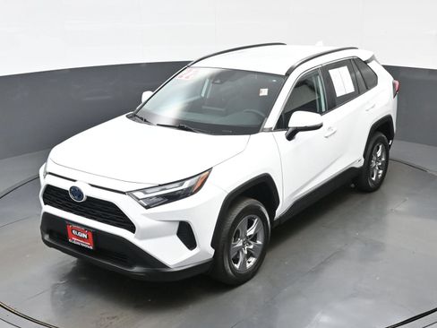 Used 2022 Toyota RAV4 XLE AWD/4WD image 36