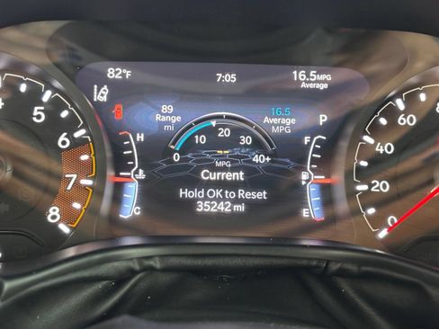 Used 2025 Jeep Compass Trailhawk AWD/4WD image 40