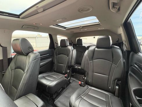 Used 2019 Buick Enclave Avenir w/ Avenir Technology Package AWD/4WD image 13