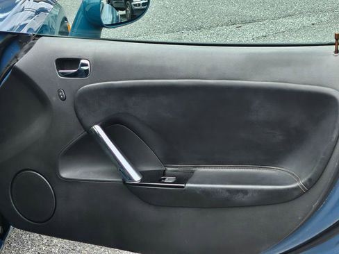 Used 2008 Saturn Sky image 25