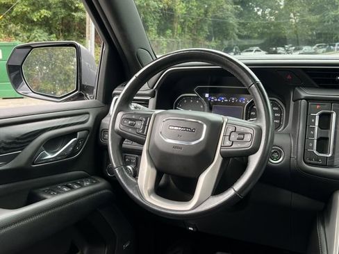 Used 2021 GMC Yukon XL Denali w/ Denali Premium Package image 19