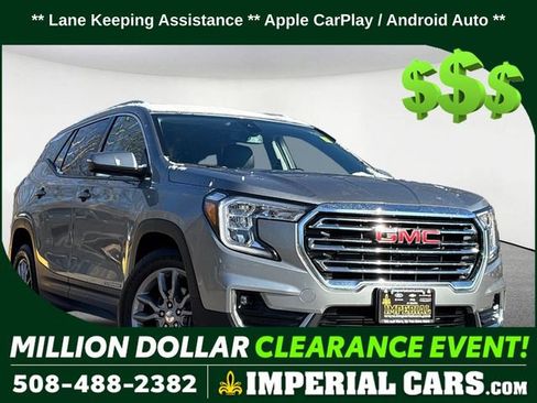 Used 2024 GMC Terrain SLT image 1