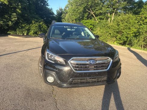 Used 2018 Subaru Outback 3.6R Limited AWD/4WD image 22