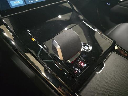 New 2026 Land Rover Range Rover Sport SE image 25