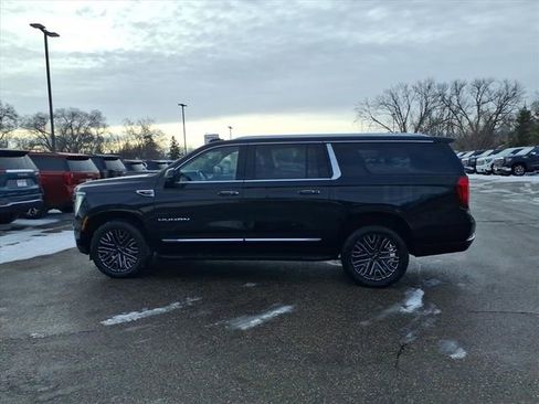 New 2026 GMC Yukon XL Elevation w/ Elevation Premium Package image 7