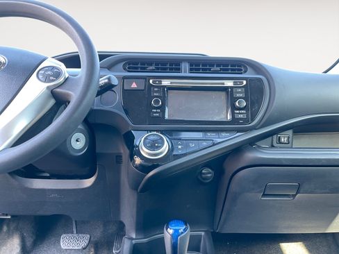 Used 2017 Toyota Prius C One FWD image 14