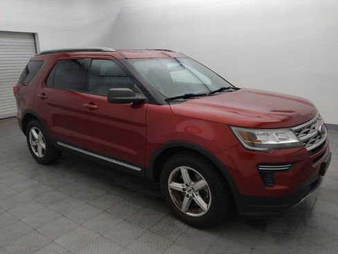 Used 2018 Ford Explorer XLT FWD image 11