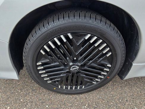 Used 2024 Nissan Leaf SV Plus FWD image 9