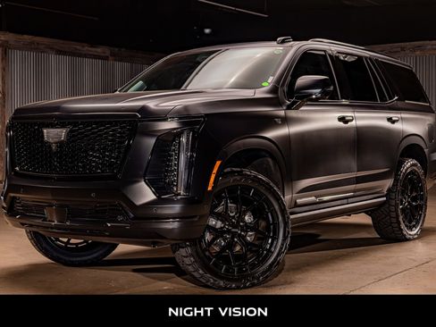 Used 2025 Cadillac Escalade Sport Platinum image 5