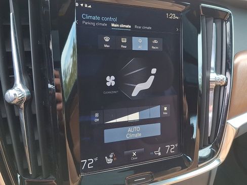 Used 2018 Volvo S90 T6 Inscription image 16