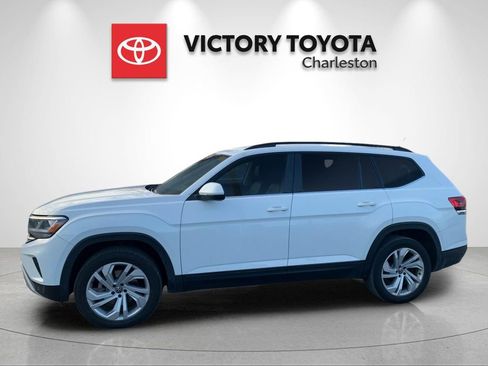 Used 2021 Volkswagen Atlas SE image 2