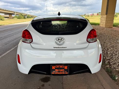 Used 2016 Hyundai Veloster w/ Option Group 02 FWD image 4