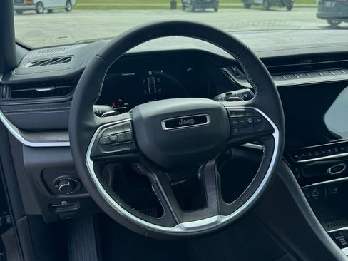 New 2026 Jeep Grand Cherokee Altitude AWD/4WD image 13