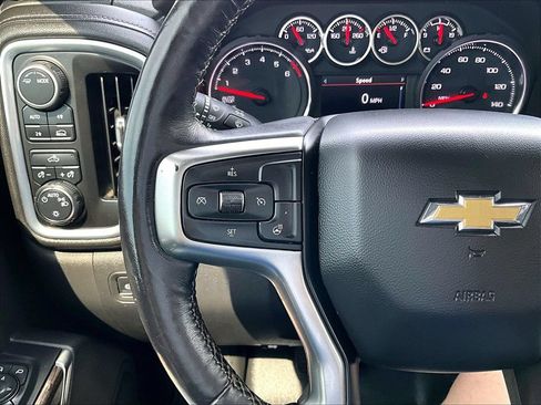 Used 2021 Chevrolet Silverado 1500 LT AWD/4WD image 12
