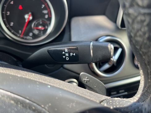 Used 2020 Mercedes-Benz GLA 250 4MATIC image 22