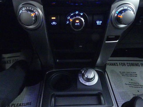 Used 2021 Toyota 4Runner SR5 Premium w/ Moonroof Package AWD/4WD image 15