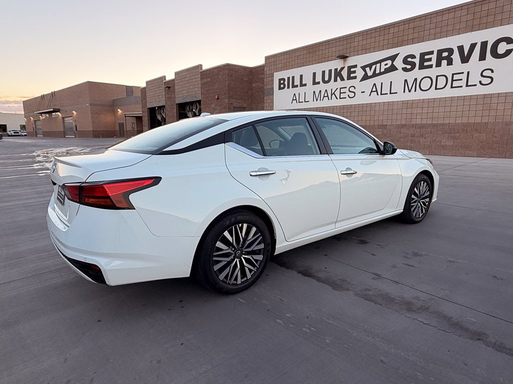Used 2025 Nissan Altima 2.5 SV FWD image 7
