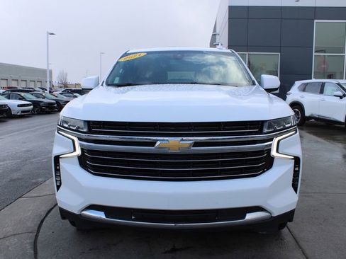 Used 2021 Chevrolet Suburban LT image 2