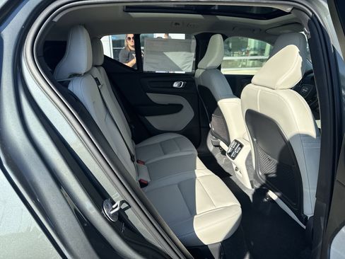 New 2026 Volvo XC40 B5 Ultra w/ Climate Package image 26