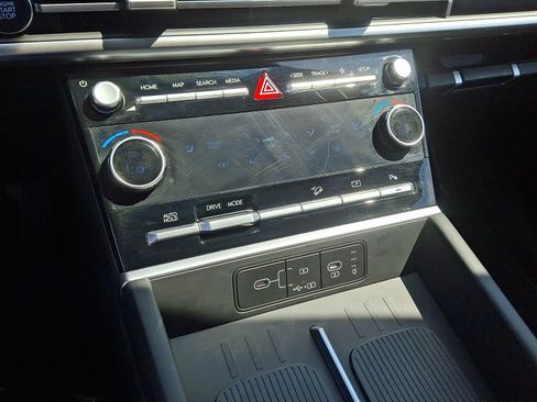 Used 2025 Hyundai Santa Fe SEL FWD image 14