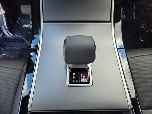 Used 2026 Land Rover Range Rover Evoque S image 16