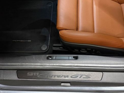 Certified 2025 Porsche 911 Carrera GTS RWD image 33