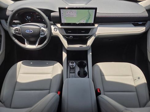 New 2026 Ford Explorer Active w/ Active Comfort Package RWD image 9