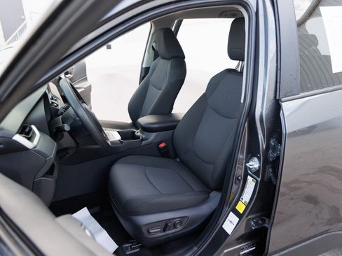 Certified 2025 Toyota RAV4 XLE image 32