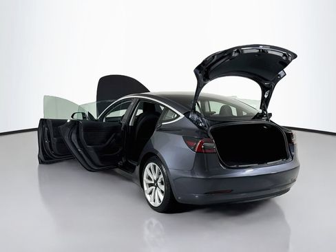 Used 2018 Tesla Model 3 Mid Range RWD image 27