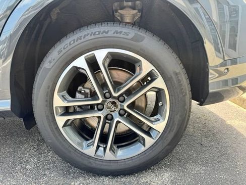 Certified 2025 Audi Q5 Premium w/ Convenience Package AWD/4WD image 15