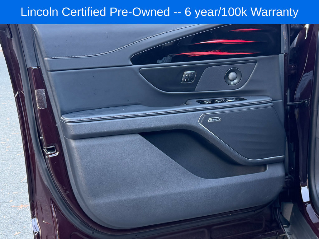 Used 2025 Lincoln Nautilus Reserve w/ Jet Appearance Package AWD/4WD image 24