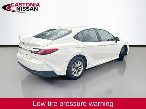 Used 2025 Toyota Camry LE image 6