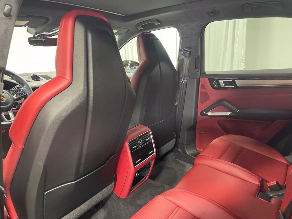 Used 2023 Porsche Cayenne Turbo AWD/4WD image 26