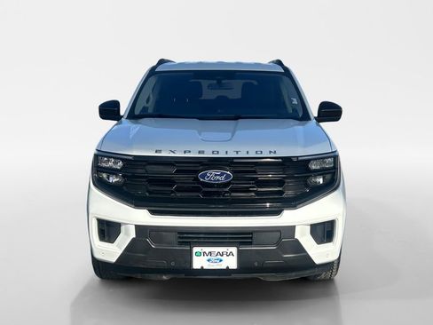 Used 2025 Ford Expedition Active image 9
