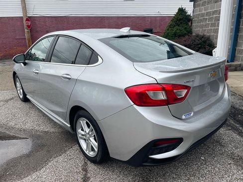 Used 2017 Chevrolet Cruze LT w/ RS Package FWD image 7