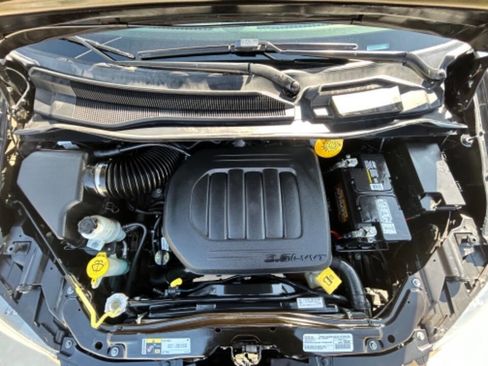 Used 2019 Dodge Grand Caravan GT image 25