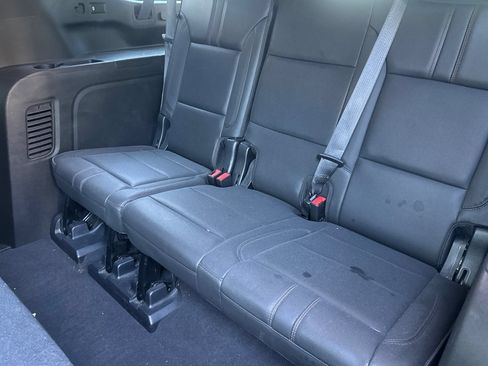 Used 2021 Chevrolet Suburban RST AWD/4WD image 19