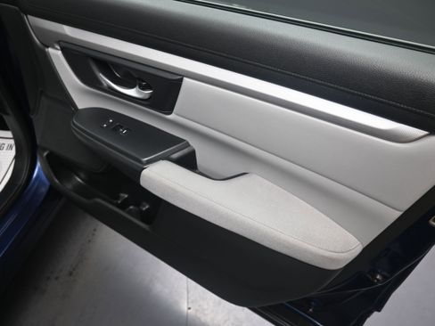 Used 2017 Honda CR-V LX image 24