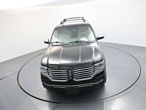 Used 2017 Lincoln Navigator Select image 20